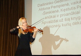 Smuikininkė Viktorija Kukauskaitė