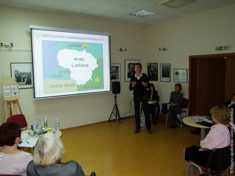 Linas Urbonavičius pristato idėją „Interaktyvus verslumo ugdymas“ 
