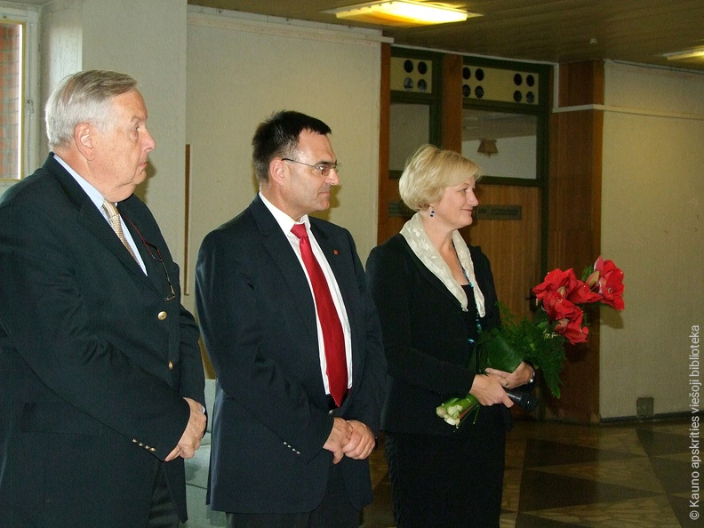 Šveicarijos-Lietuvos Prekybos rūmų valdybos narys Dimitri de Faria e Castro, rūmų prezidentas Graziano Pedroja