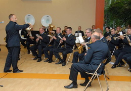 Karinių oro pajėgų orkestras, diriguoja Remigijus Terminas