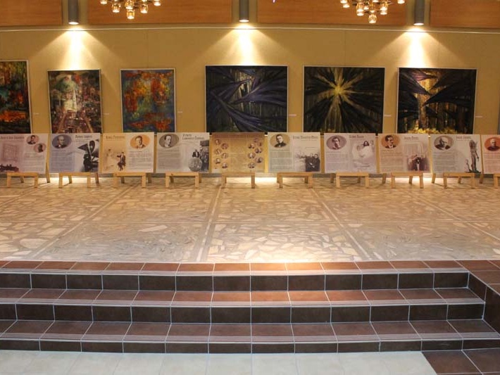 Paroda „Iškiliausi tarpukario kauniečiai“, eksponuojama Plungės kultūros centre