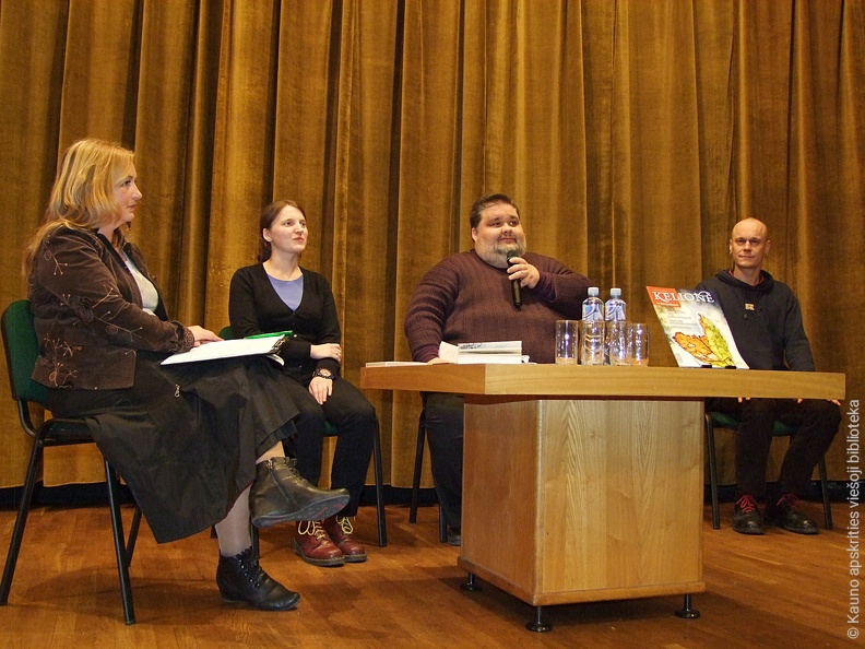 KAVB Kultūros renginių ir leidybos gr. vadovė Rimantė Tamoliūnienė ir Bernardinai.lt redakcijos nariai