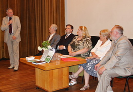 Svečius sveikino Kauno miesto vicemeras kultūros reikalams Vytautas Vasilenko.
