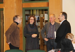 Rašytojas J. Gimberis, doc. dr. L. Gustainienė, rašytojai L. Gustainis ir A. Pakėnas