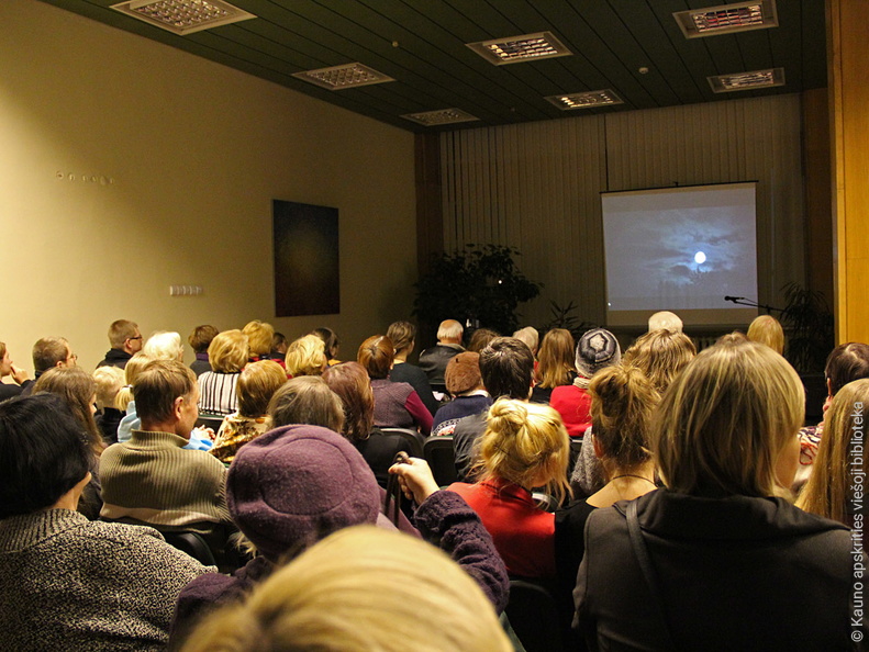 Susirinkusi gausi žiūrovų auditorija turėjo galimybę išvysti pagal V. V. Landsbergio dainas vaikų kurtus trumpametražius filmus