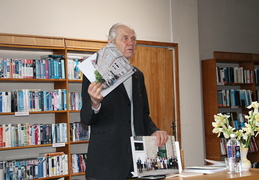 Tomas Stanikas rodė nuotraukas iš Detmoldo(Vokietija), kur 2013 m. buvo įamžintas Vydūno atminimas