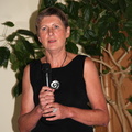 Knygos sudarytoja, poetės sesuo bei iliustruotoja Gražina Pašakarnienė