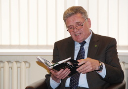 Vilniaus apskrities A. Mickevičiaus viešosios bibliotekos direktorius P. Zurlys