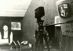 1981 - 1984 m. bibliotekoje veikusioje telestudijoje kalba L. Krūminaitė
