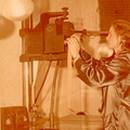 R. Zagrabskaitė (Gudelienė) prie mikrofilmavimo aparato. 1965 m.