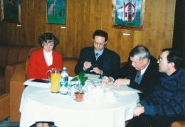 J. Bobrowskio vokiškų leidinių skaityklos steigimo sutarties pasirašymas. 1996 m.