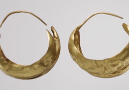 Auksiniai auskarai. Šumerų kultūra. 2600–2500 m. pr. Kr.