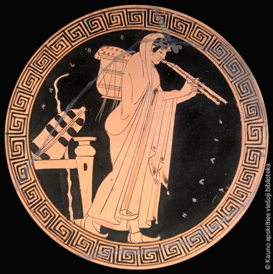 015.2. Vyras grojantis aulu. Keramika. 490 m. pr. Kr..jpg