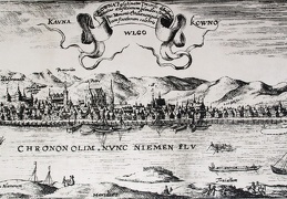 Seniausioji Kauno panoraminė graviūra, tiksliai ir meniškai atspindinti miestovaizdį. 1600 m. Dail. T. Makovskis