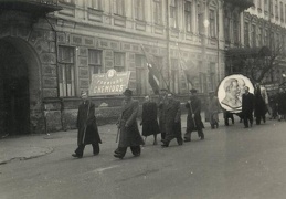 Fabriko „Chemikas“ darbuotojai eisenoje